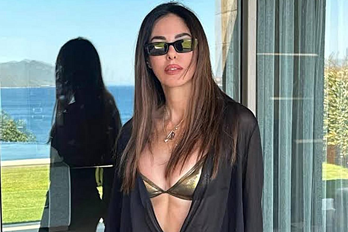 Defne Samyeli'nin bikinili pozu gündem oldu 54 yaşındaki defne