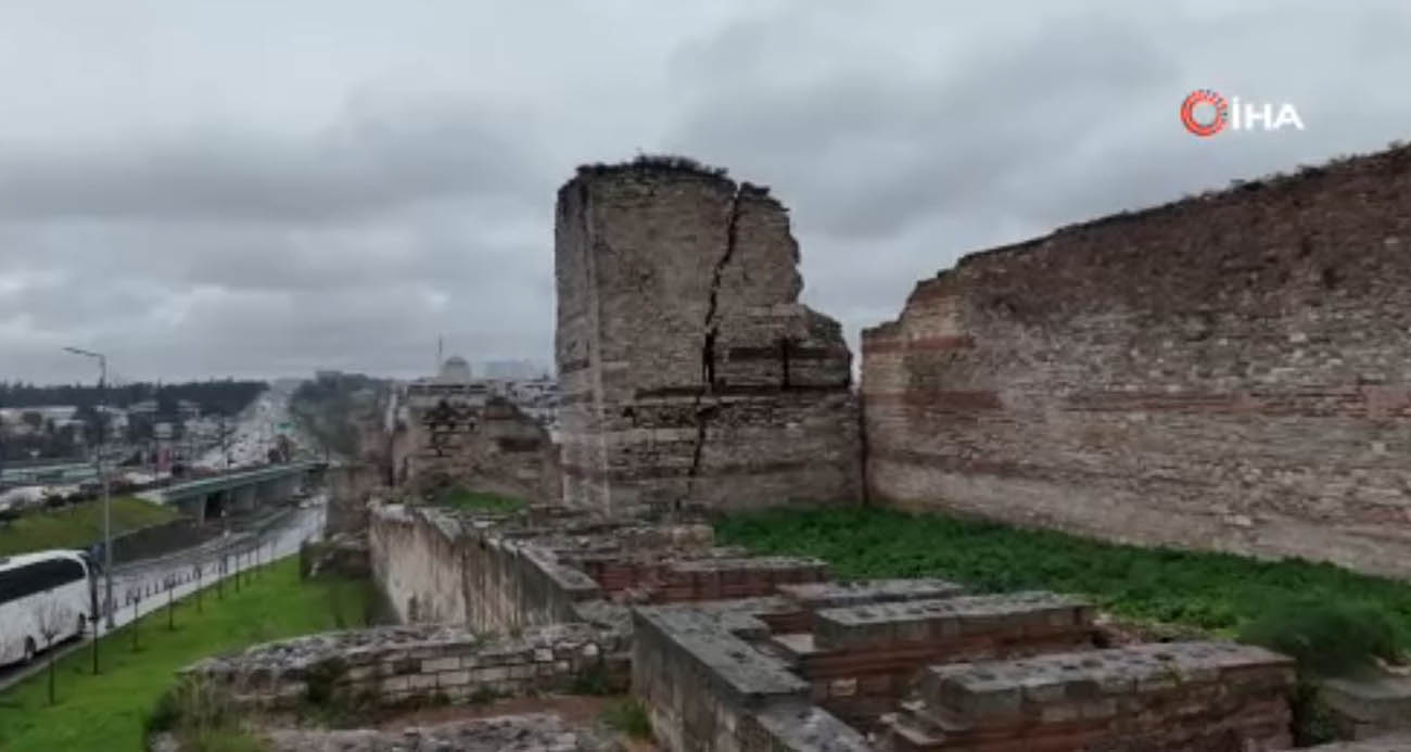 İstanbul’un Kara Surları zor aşamadan geçiyor durum acil