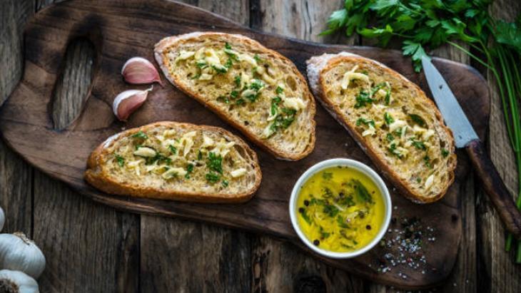 Löp löp giden sarımsaklı ekmek! Bir yiyen tarif soruyor tarifi haberimizde