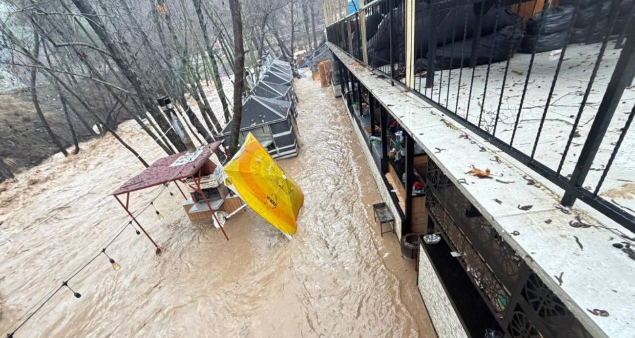 Sağanak Mersin’i vurdu: Dereler taştı, çoğu yer sular altında kaldı?