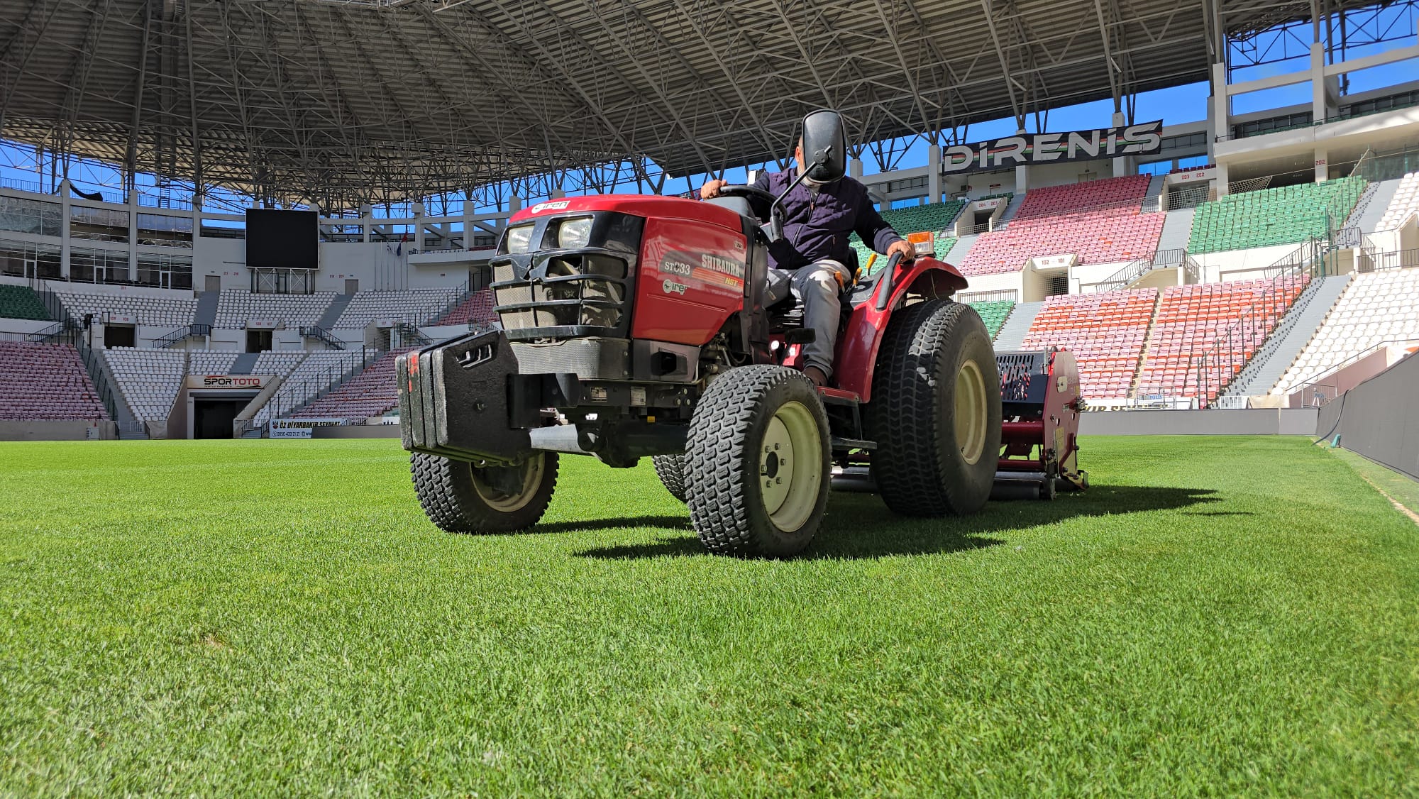 TFF yetkilileri Diyarbakır Stadyumu’nu incelemeye gecildi
